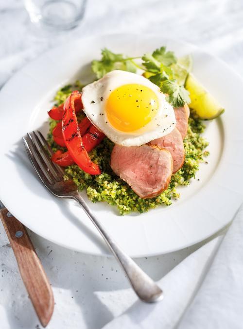 TABOULÉ AU BROCOLI, POIVRONS ET FILET DE PORC GRILLÉS